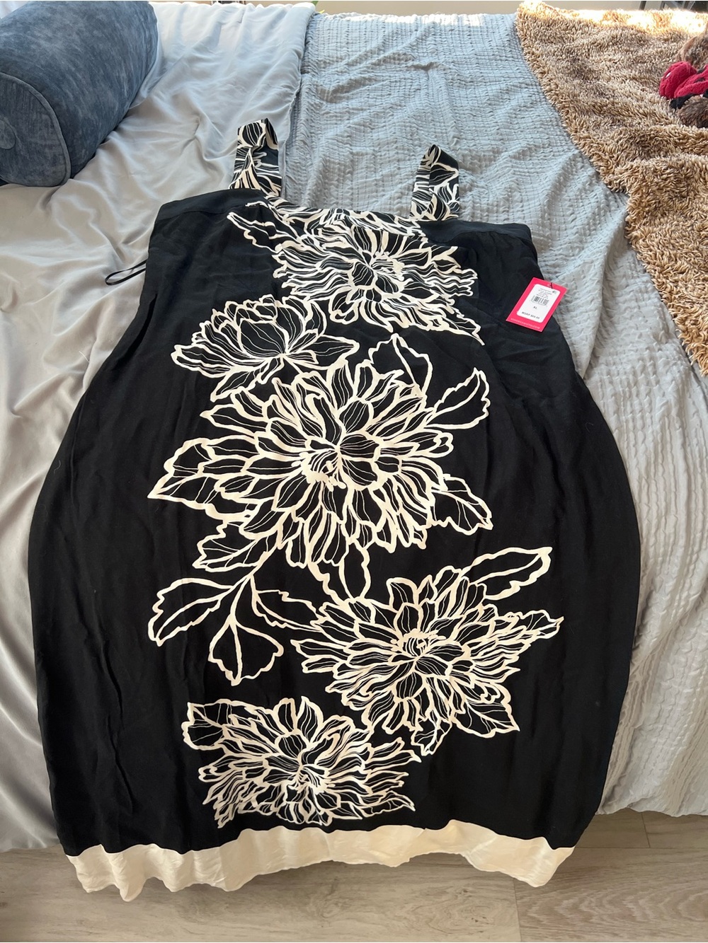 Vince Camuto Black Maxi Dress with Cream Floral Print